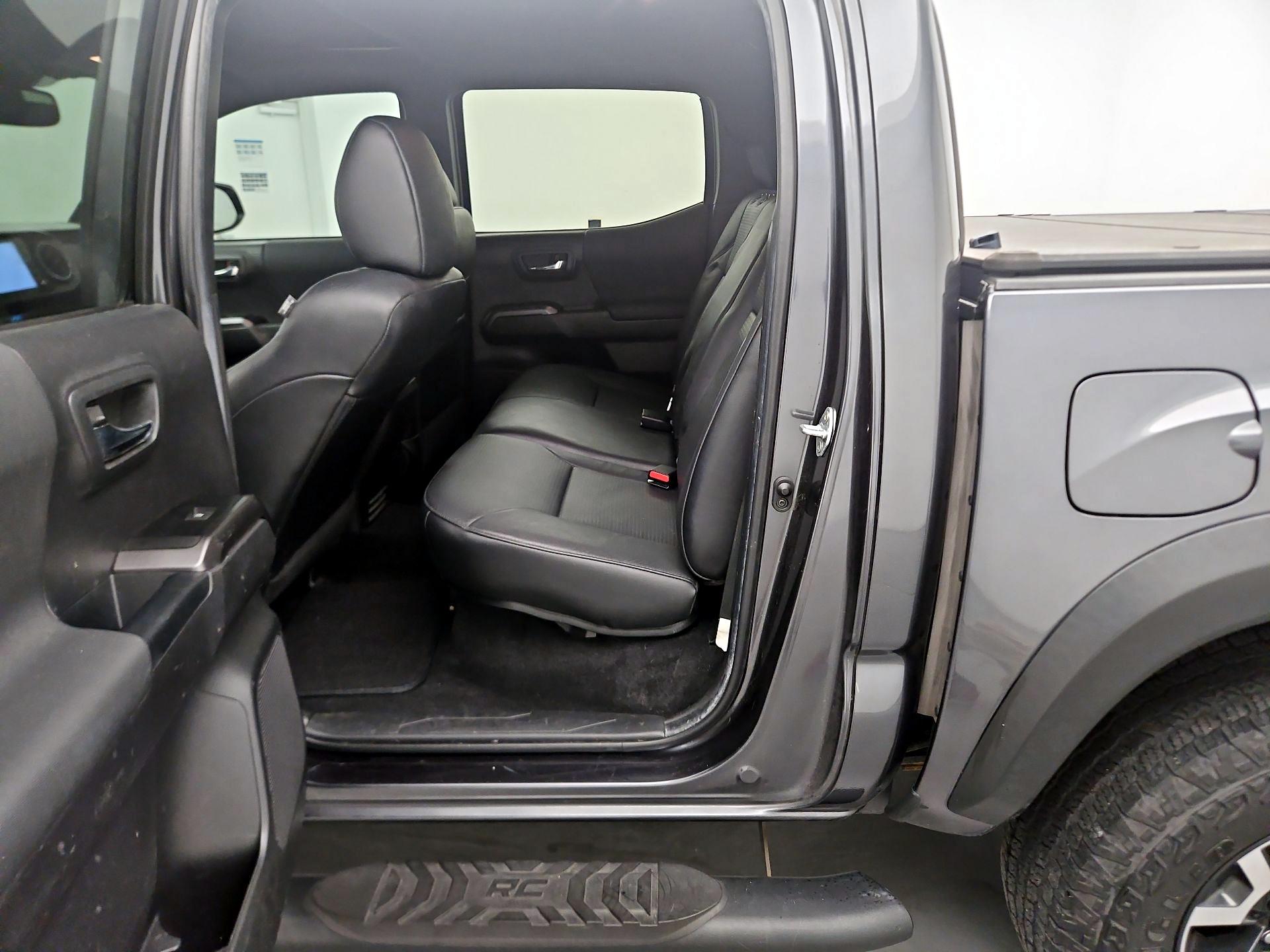 Thumbnail: 2022 Toyota Tacoma - 19