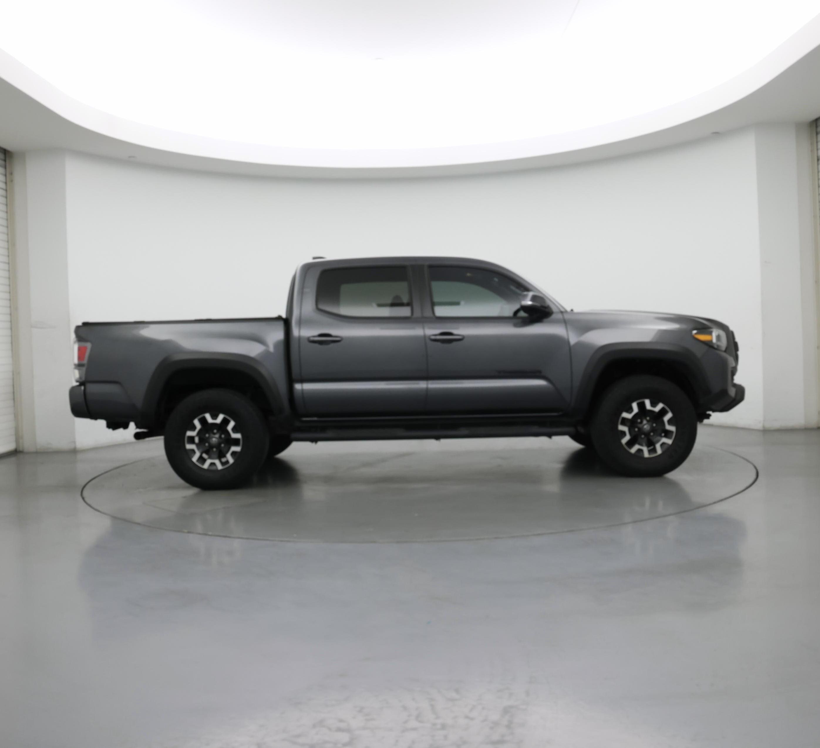 Thumbnail: 2022 Toyota Tacoma - 7