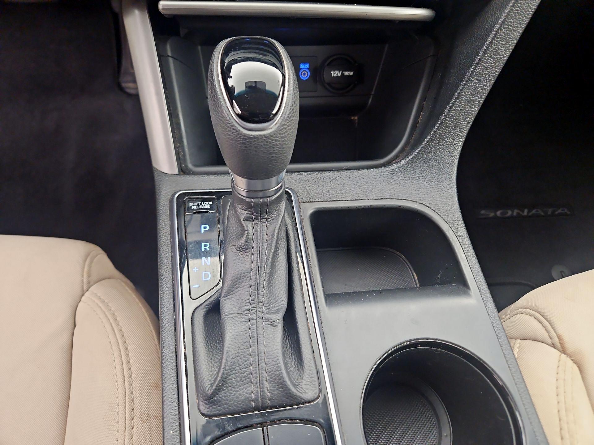 Thumbnail: 2015 Hyundai Sonata - 17