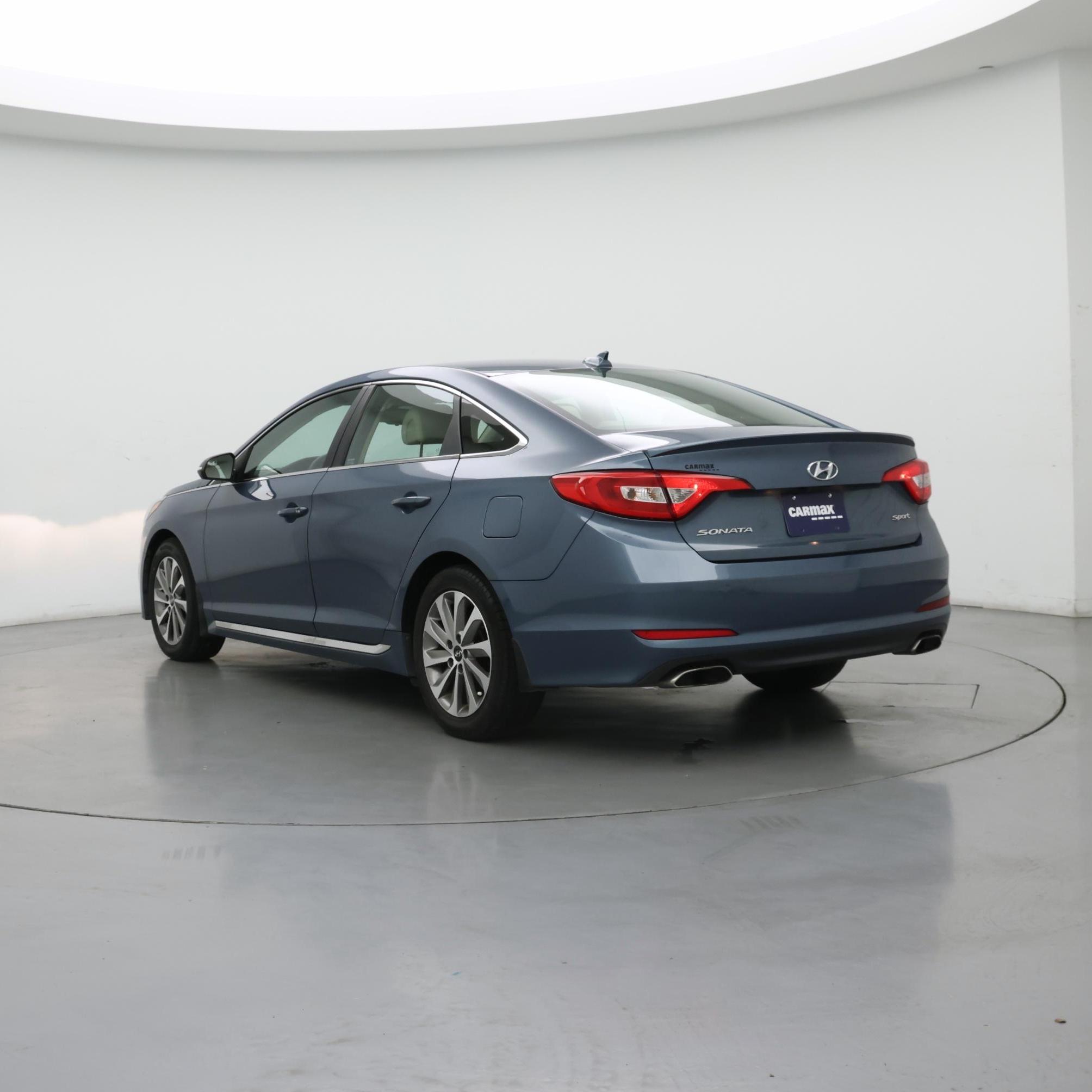 Thumbnail: 2015 Hyundai Sonata - 2