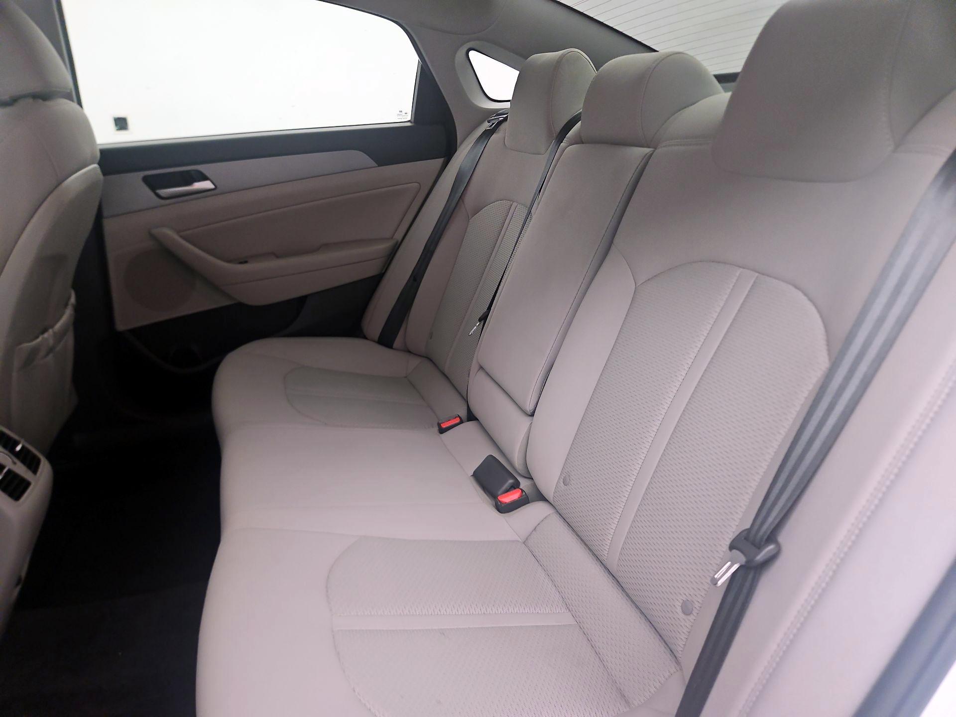 Thumbnail: 2019 Hyundai Sonata - 18