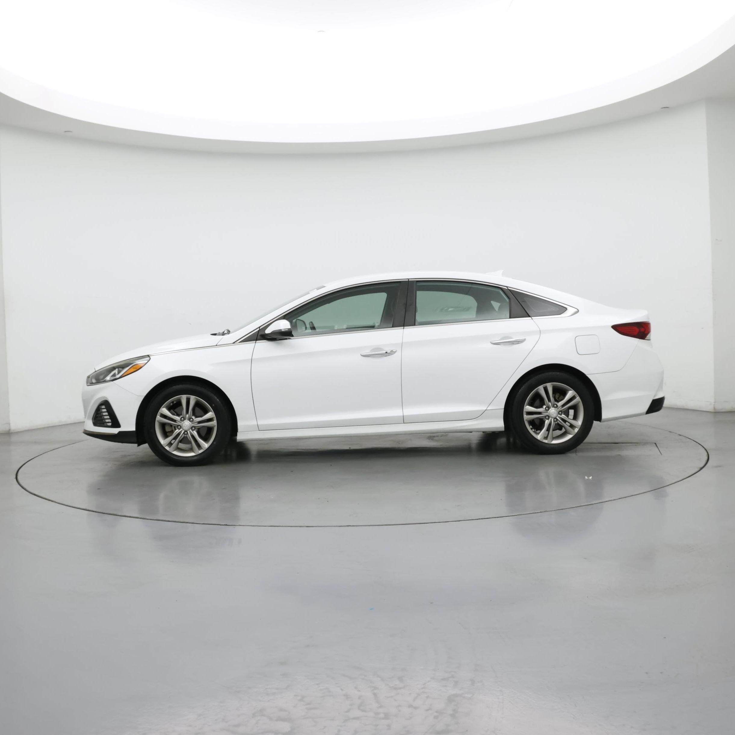 Thumbnail: 2019 Hyundai Sonata - 3