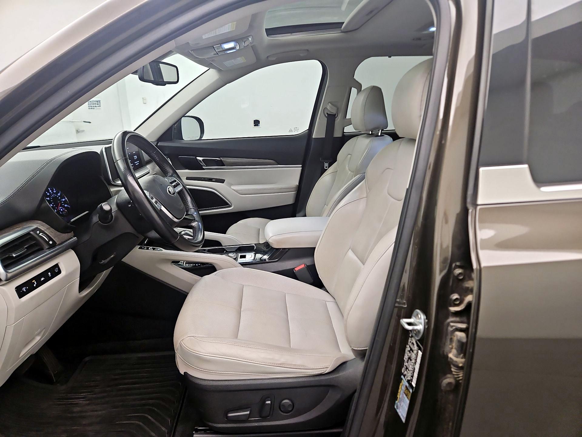 Thumbnail: 2020 Kia Telluride - 11