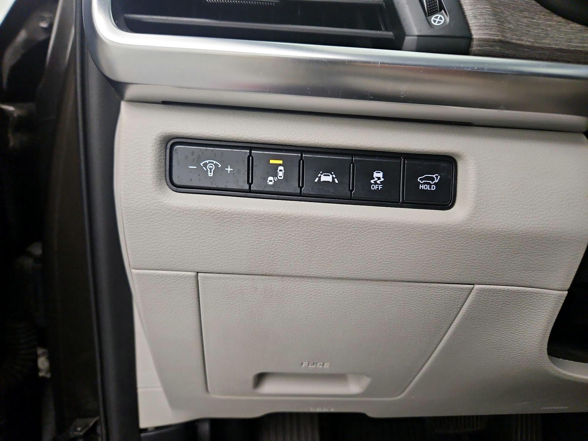 Thumbnail: 2020 Kia Telluride - 13