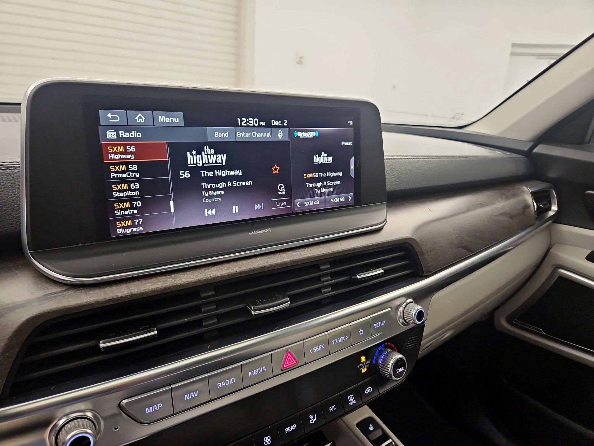 Thumbnail: 2020 Kia Telluride - 15