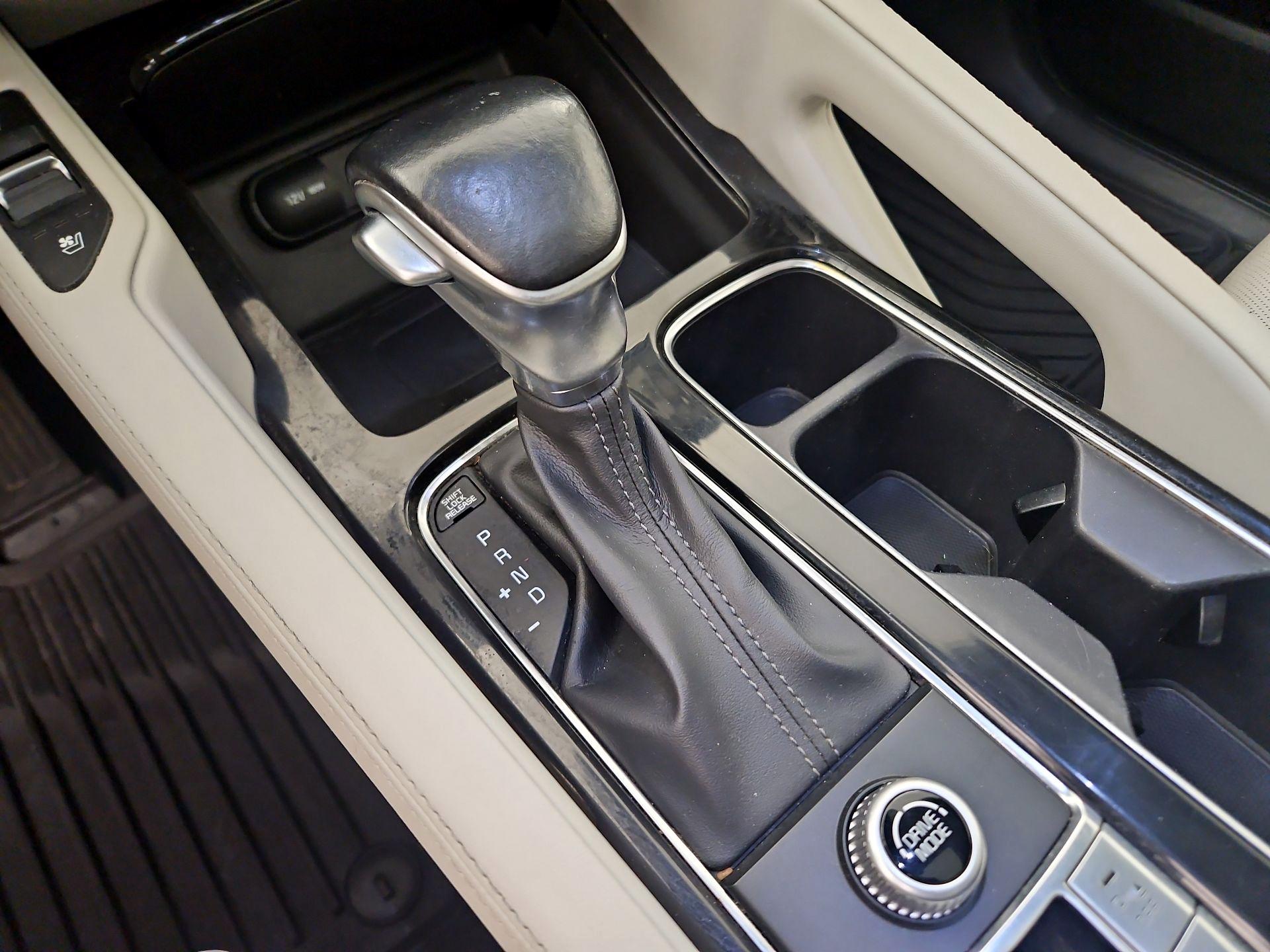 Thumbnail: 2020 Kia Telluride - 17