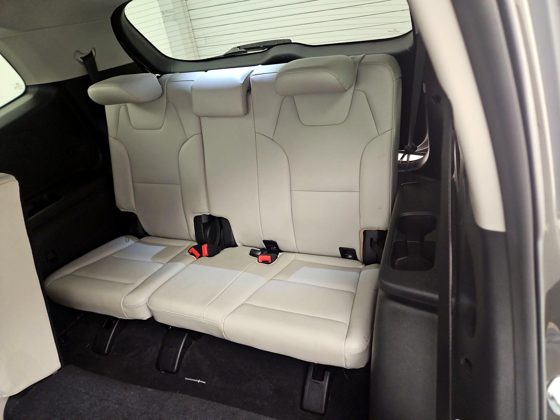 Thumbnail: 2020 Kia Telluride - 20