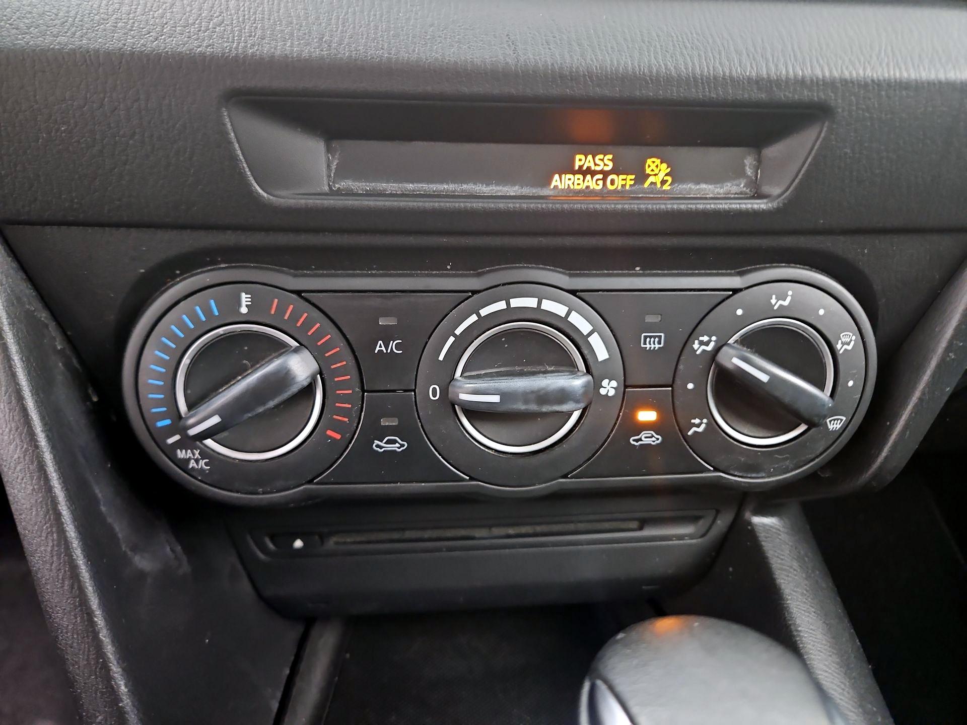 Thumbnail: 2014 Mazda Mazda3 - 15