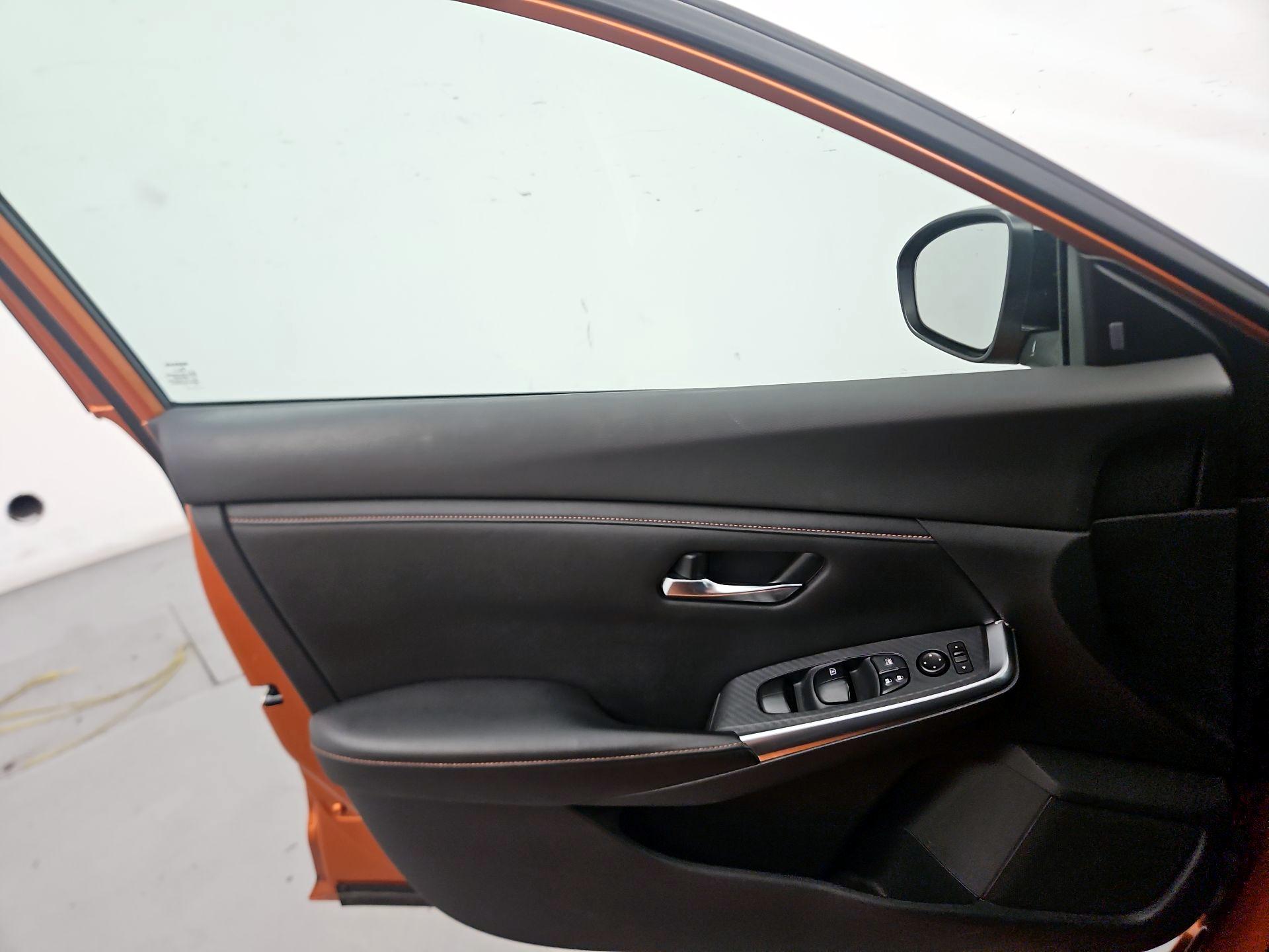 Thumbnail: 2020 Nissan Sentra - 12