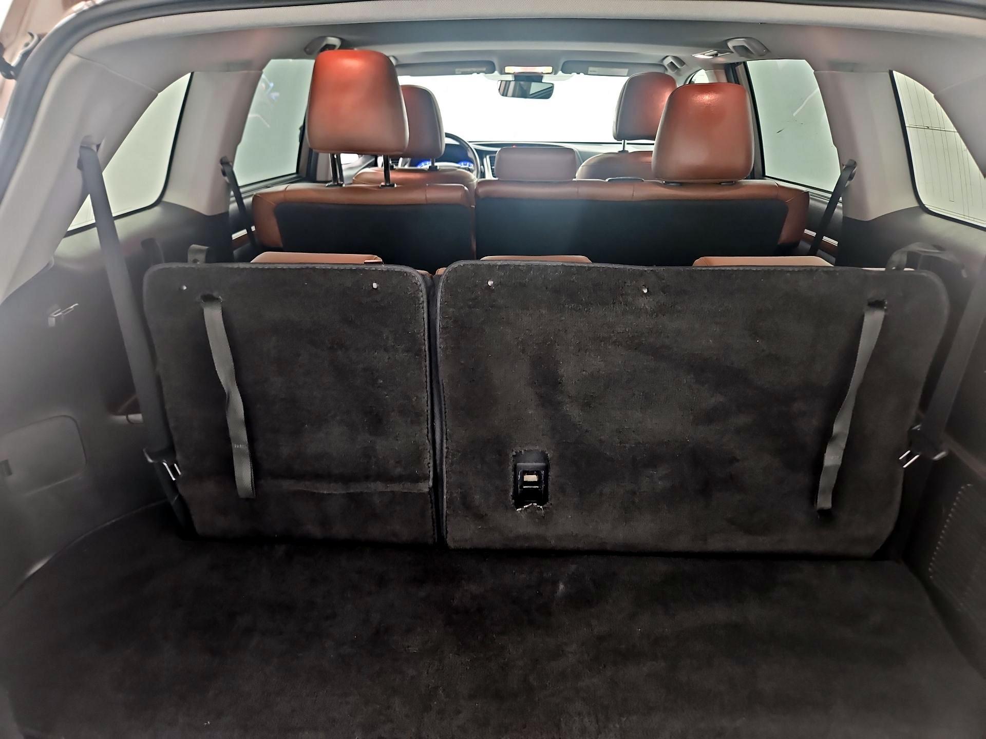 Thumbnail: 2019 Toyota Highlander - 20