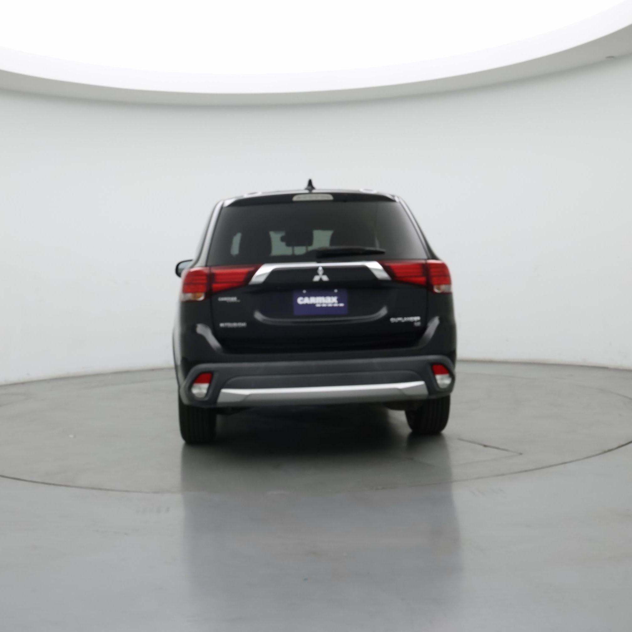 Thumbnail: 2017 Mitsubishi Outlander - 6