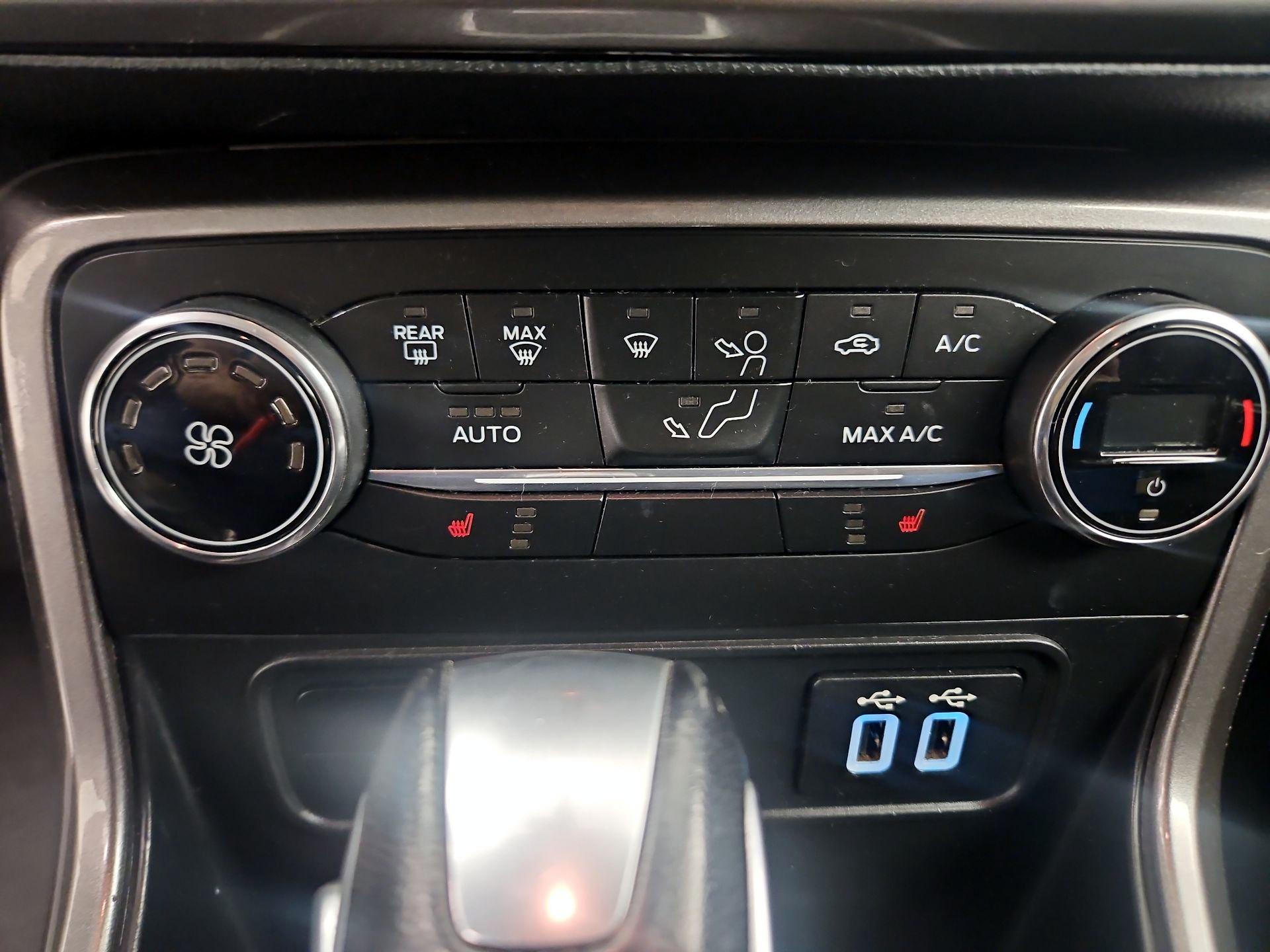 Thumbnail: 2019 Ford EcoSport - 15