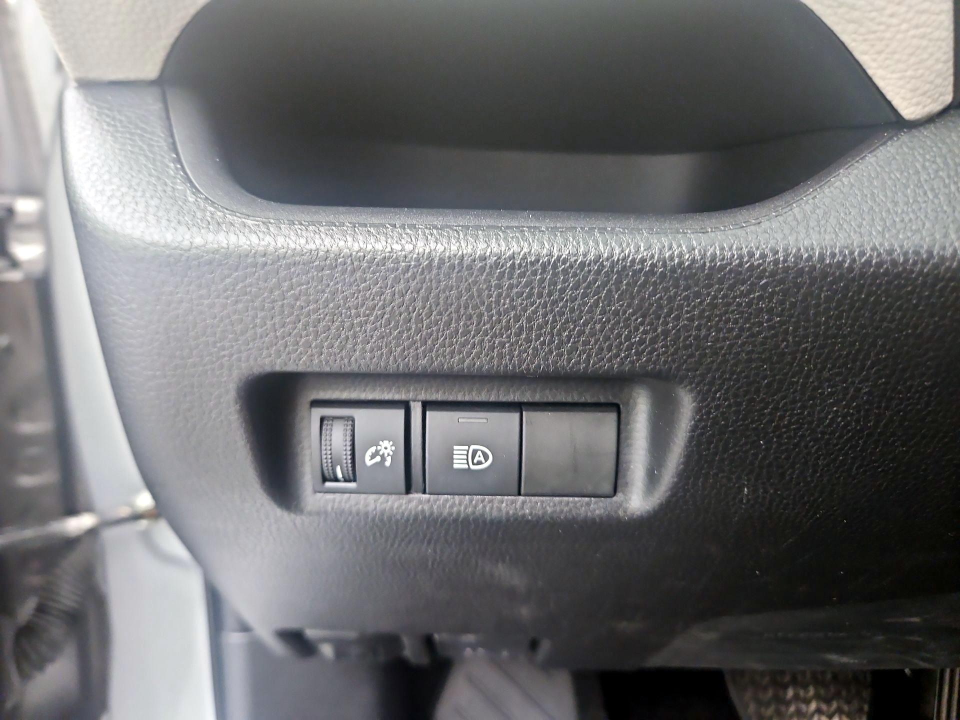 Thumbnail: 2022 Toyota RAV4 - 13