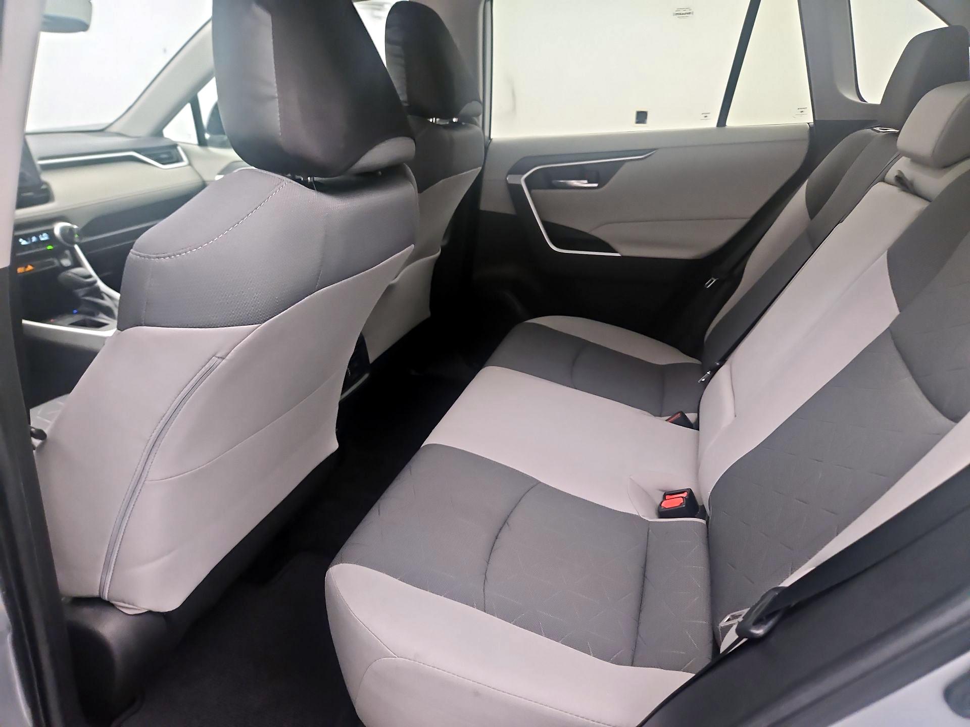 Thumbnail: 2022 Toyota RAV4 - 19