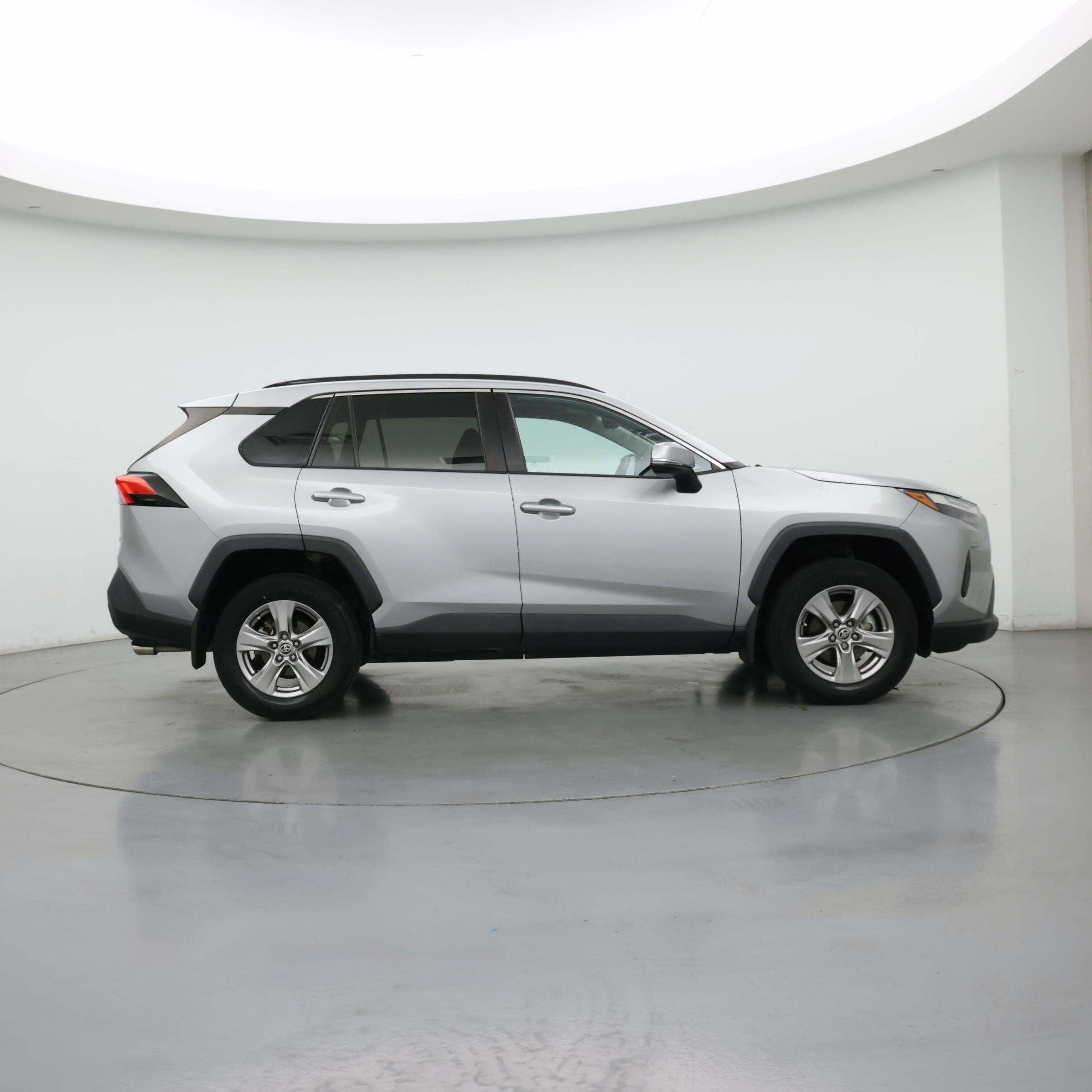 Thumbnail: 2022 Toyota RAV4 - 7