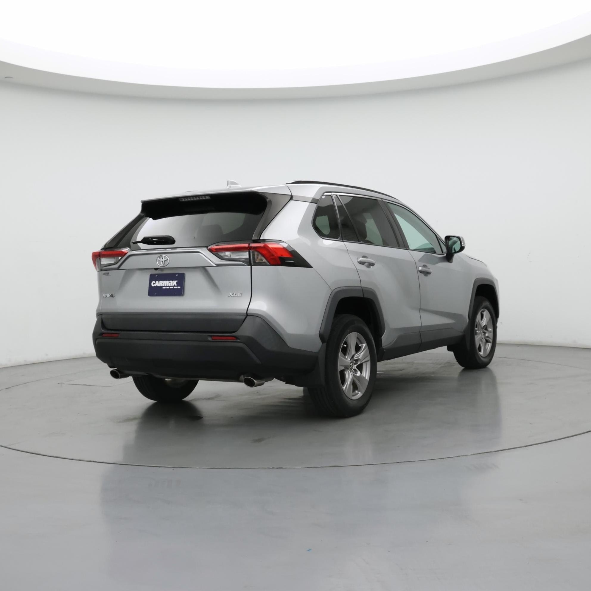 Thumbnail: 2022 Toyota RAV4 - 8