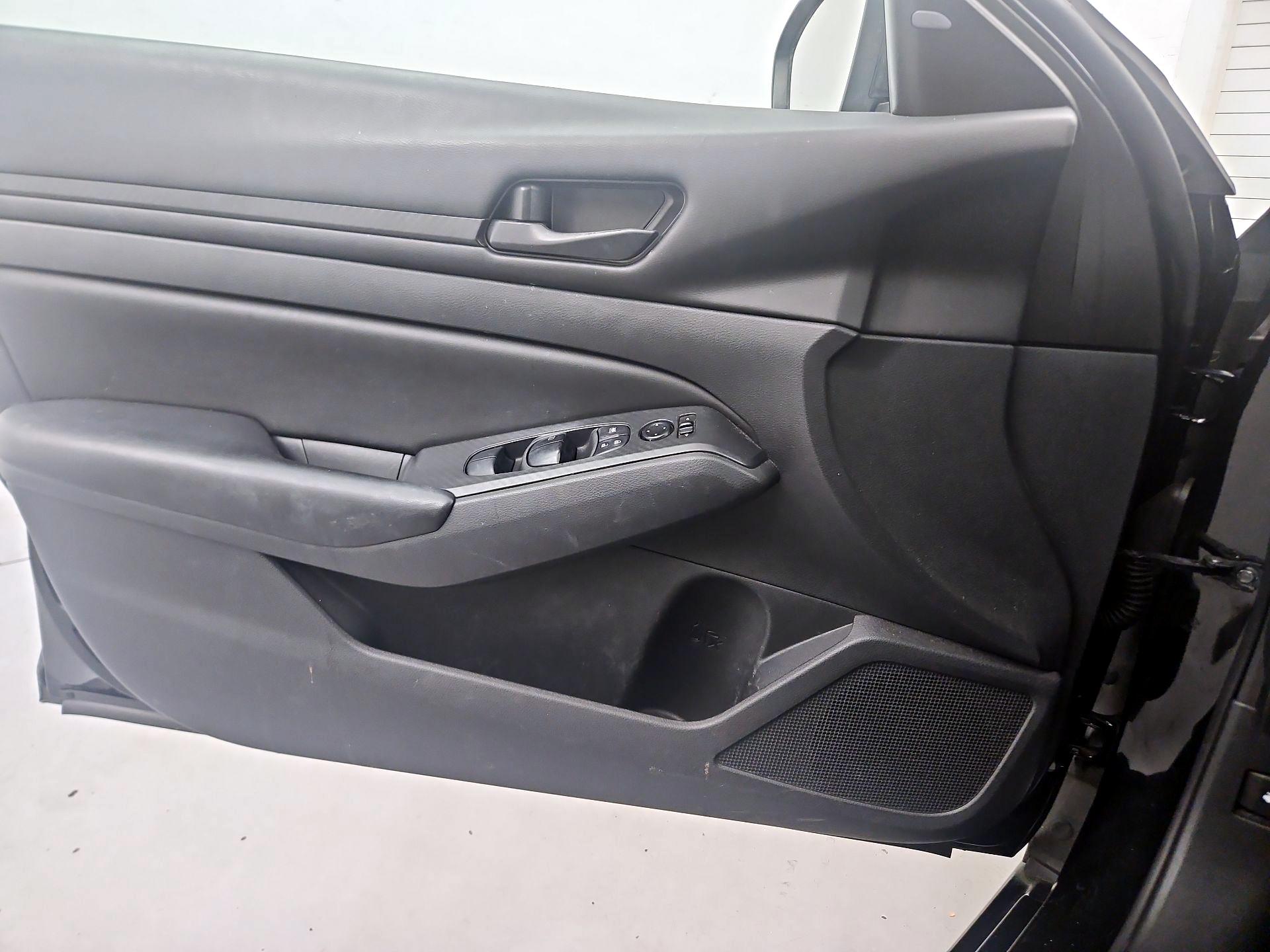 Thumbnail: 2023 Nissan Altima - 12