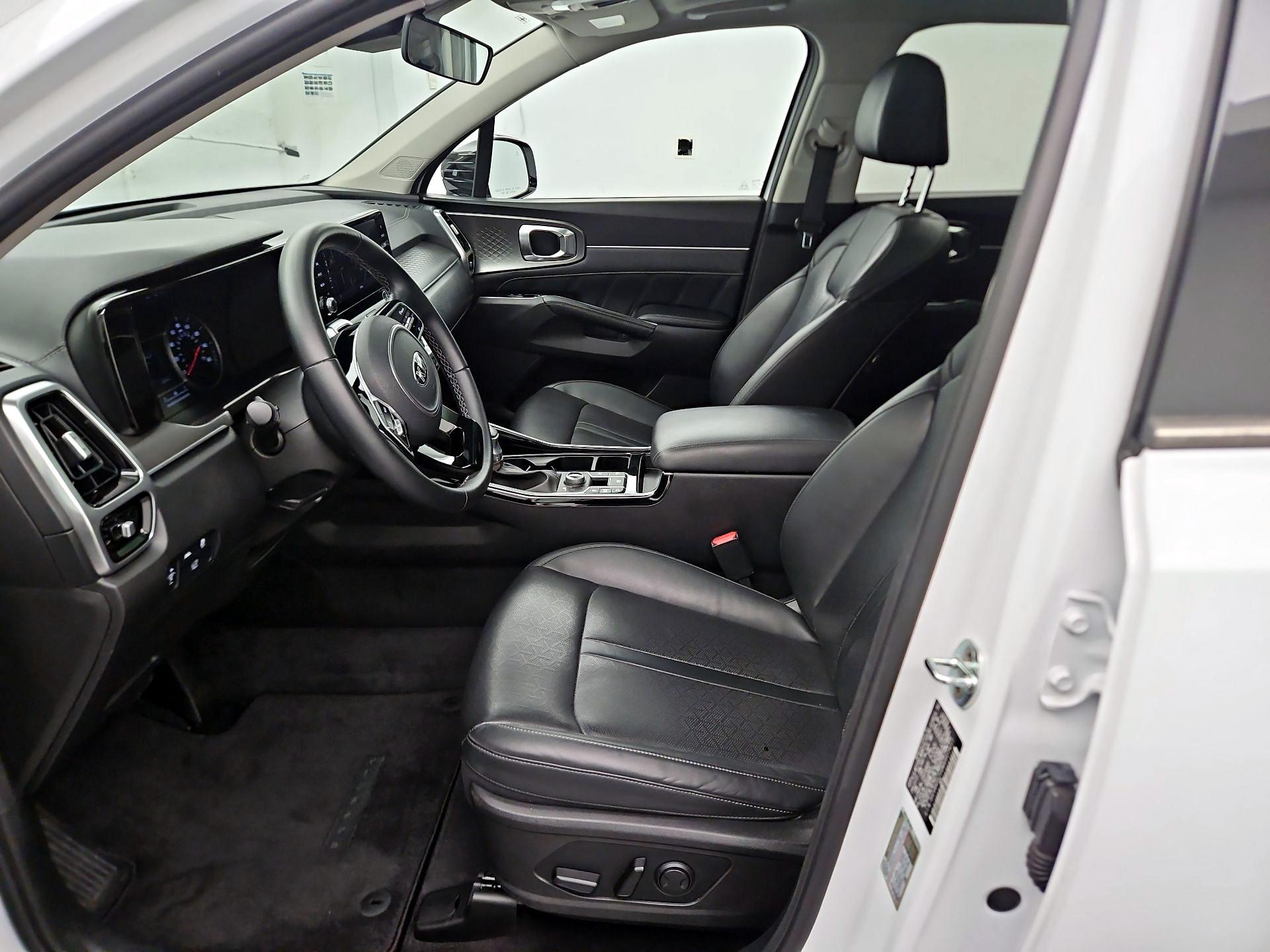 Thumbnail: 2021 Kia Sorento - 11