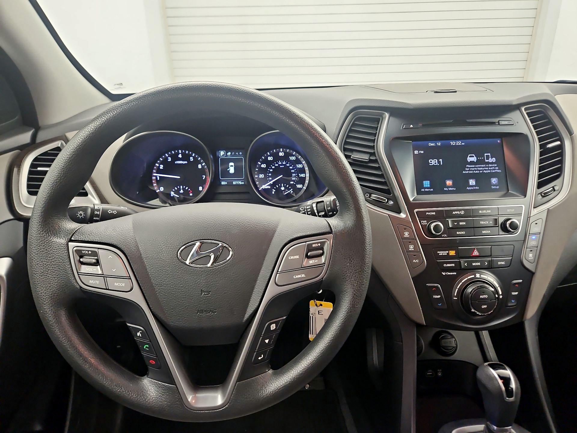 Thumbnail: 2019 Hyundai Santa Fe - 10