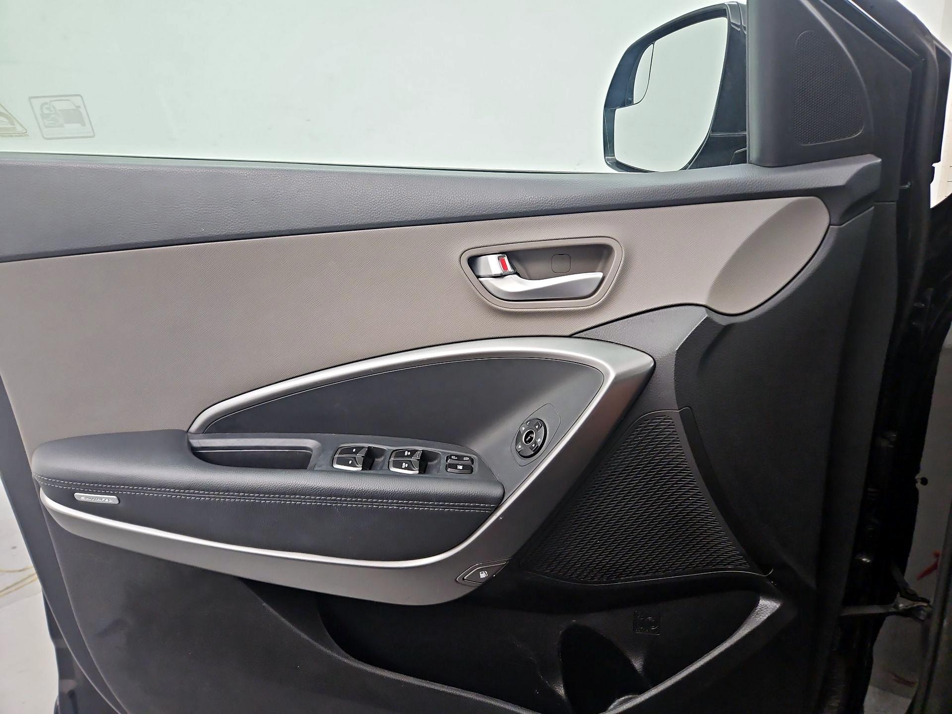 Thumbnail: 2019 Hyundai Santa Fe - 12