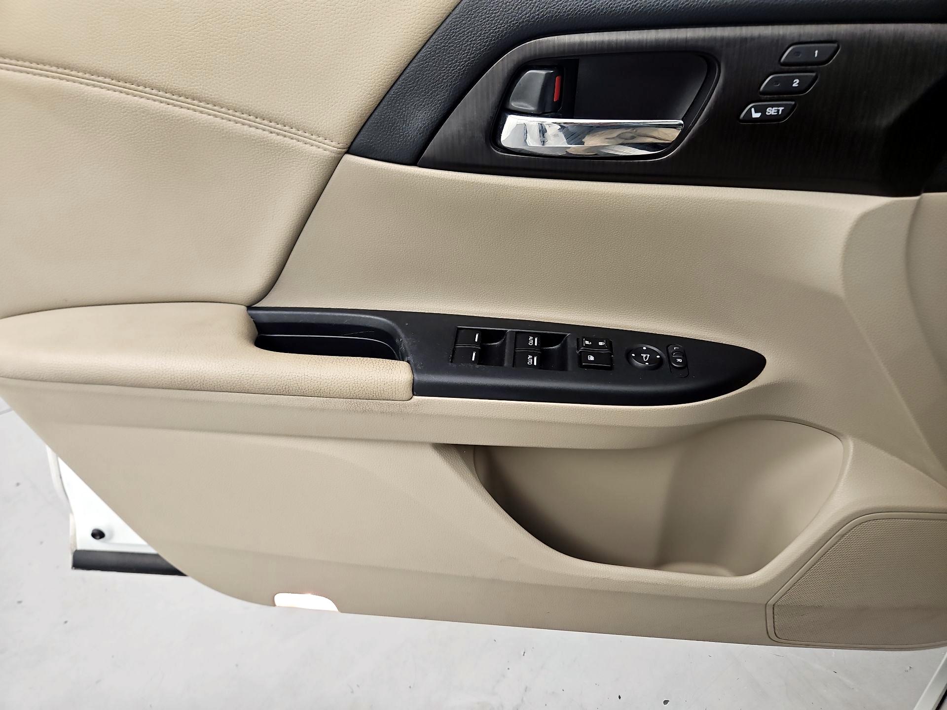 Thumbnail: 2014 Honda Accord - 12