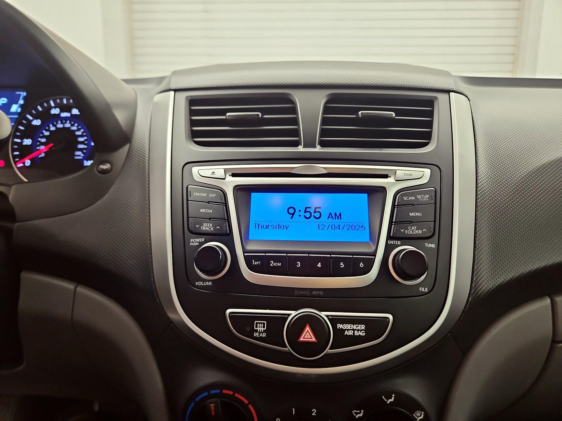 Thumbnail: 2014 Hyundai Accent - 14