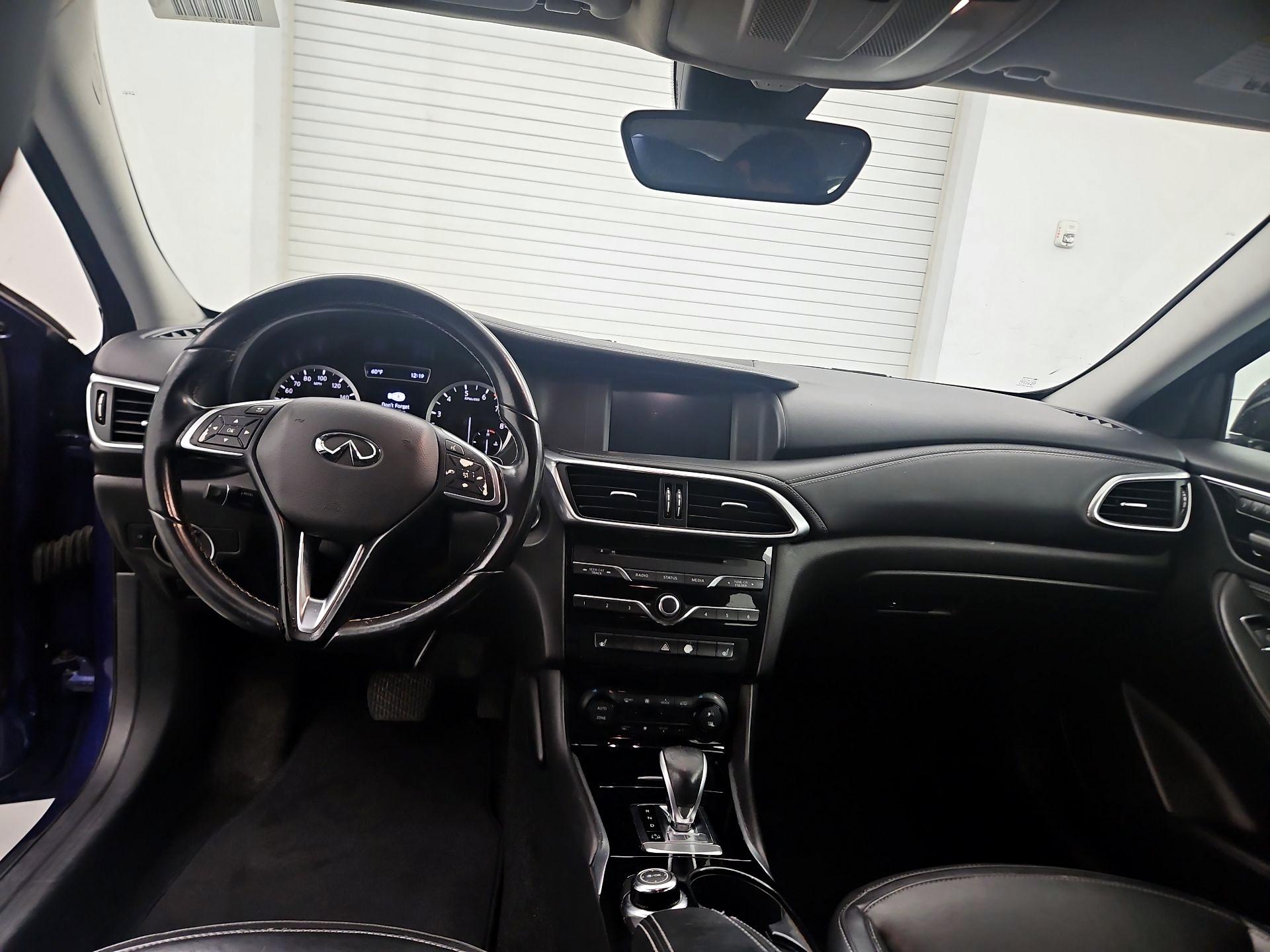 Thumbnail: 2018 INFINITI QX30 - 9