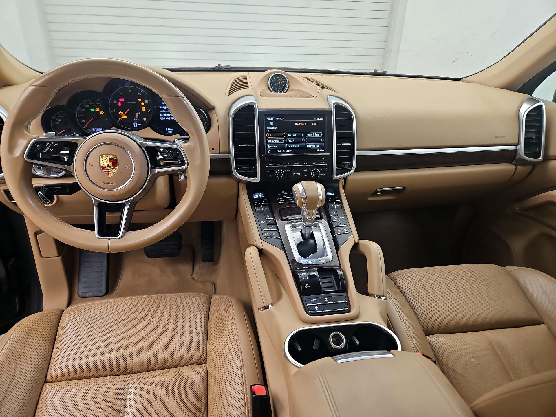 Thumbnail: 2016 Porsche Cayenne - 9