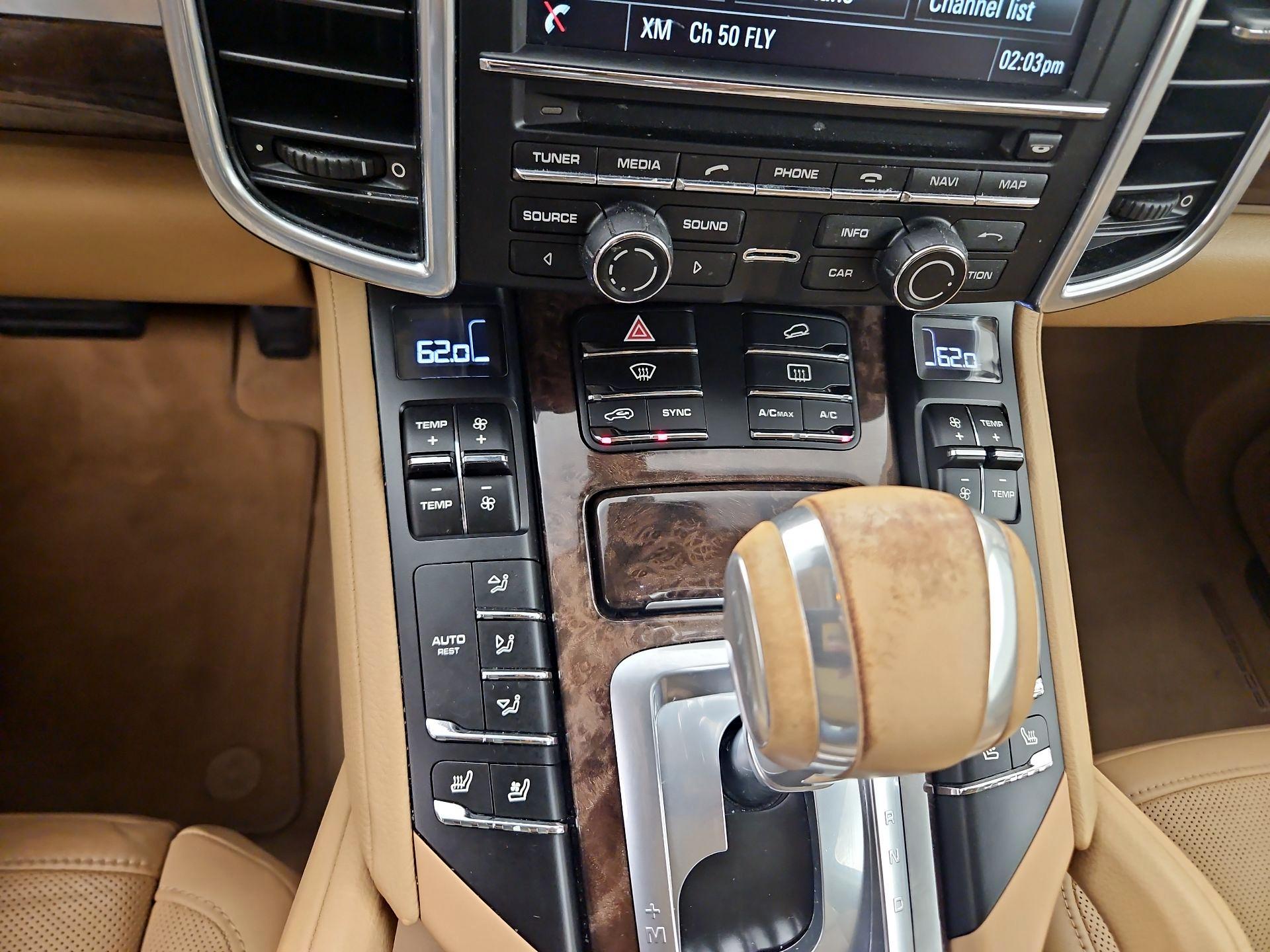 Thumbnail: 2016 Porsche Cayenne - 16