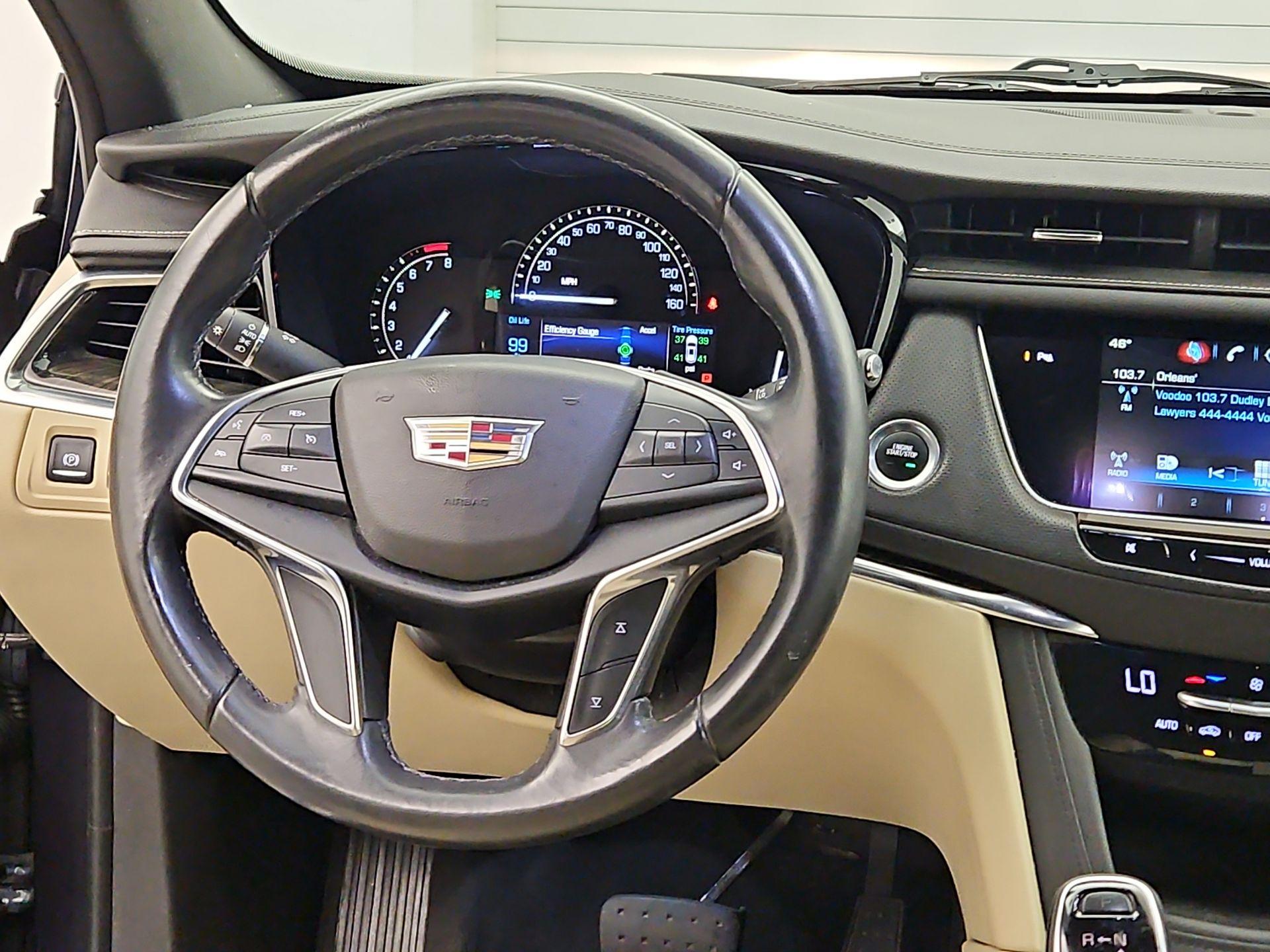 Thumbnail: 2018 Cadillac XT5 - 10