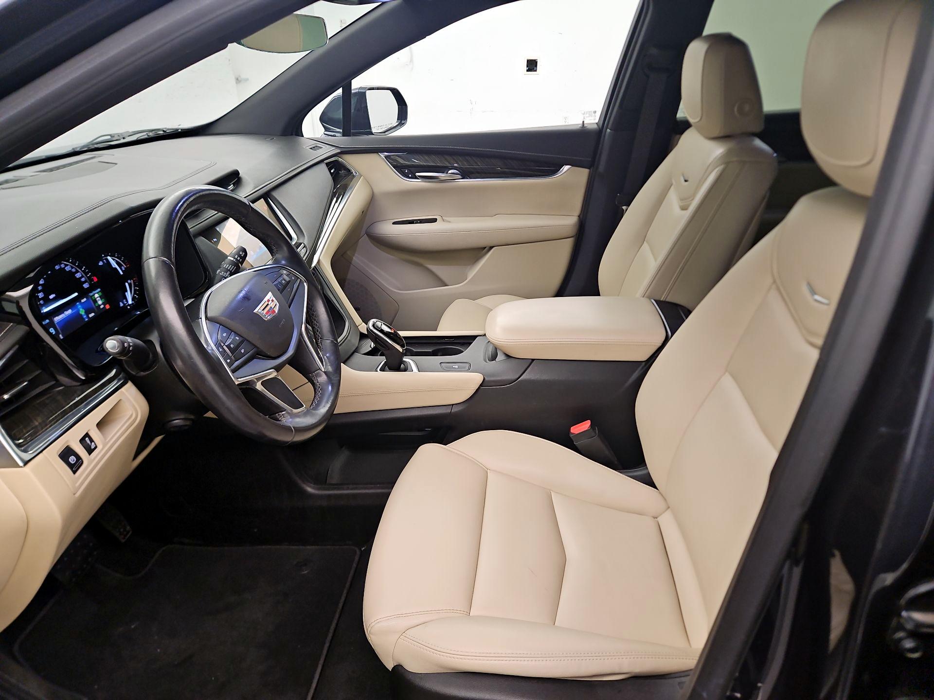 Thumbnail: 2018 Cadillac XT5 - 11