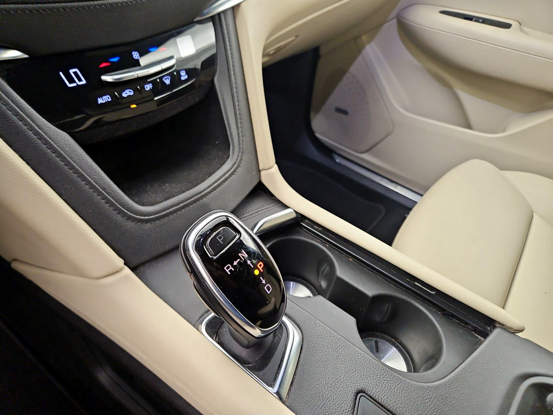 Thumbnail: 2018 Cadillac XT5 - 15