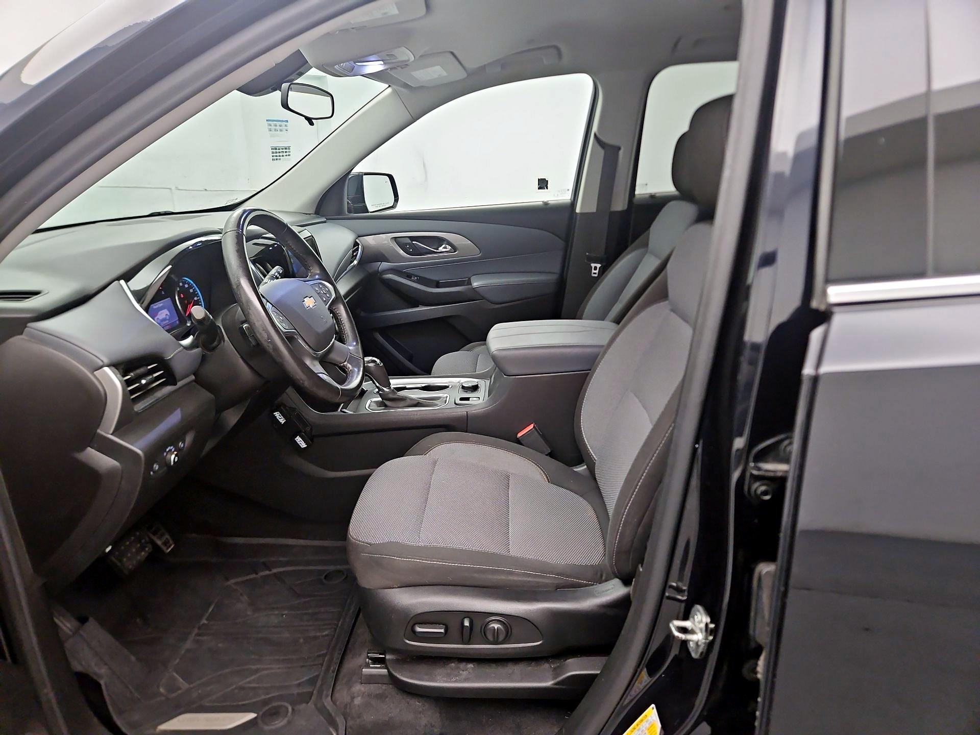 Thumbnail: 2020 Chevrolet Traverse - 11