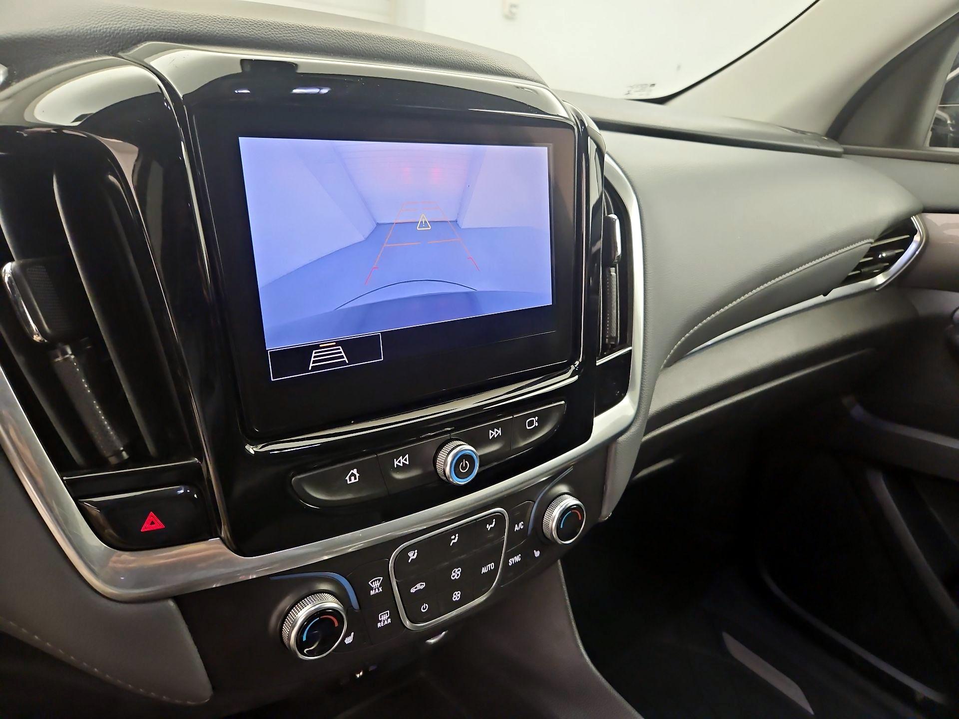 Thumbnail: 2020 Chevrolet Traverse - 14