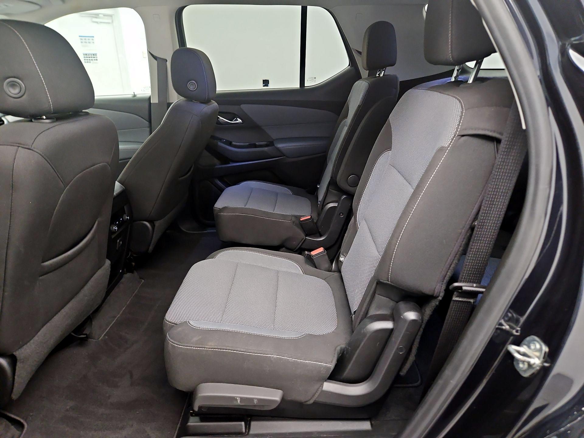 Thumbnail: 2020 Chevrolet Traverse - 18