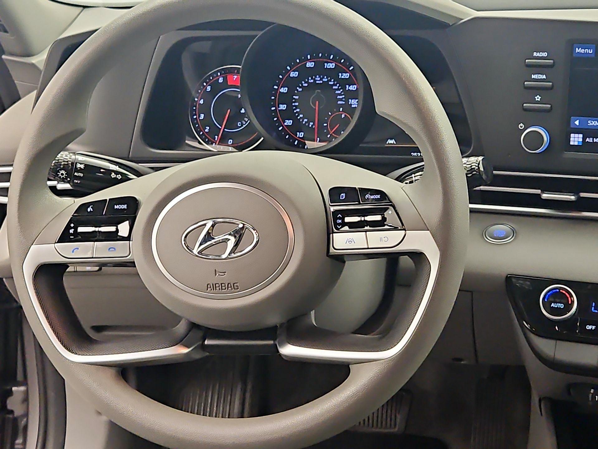 Thumbnail: 2023 Hyundai Elantra - 10