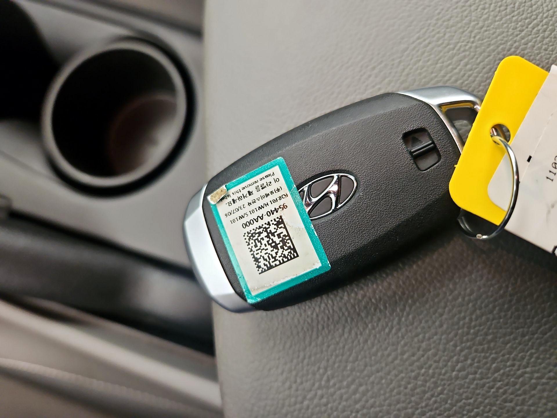 Thumbnail: 2023 Hyundai Elantra - 19