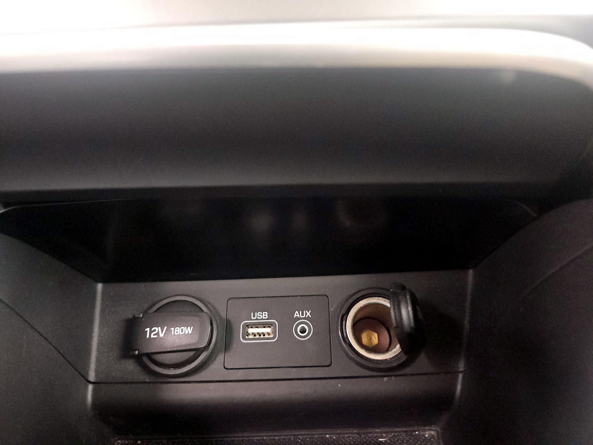 Thumbnail: 2016 Hyundai Sonata - 18