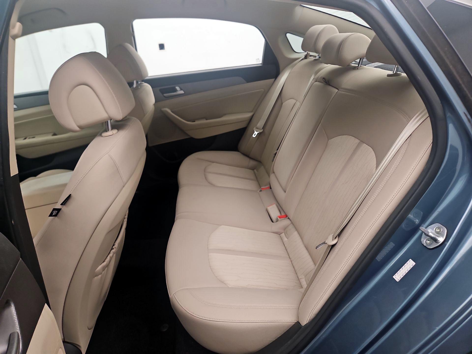 Thumbnail: 2016 Hyundai Sonata - 19