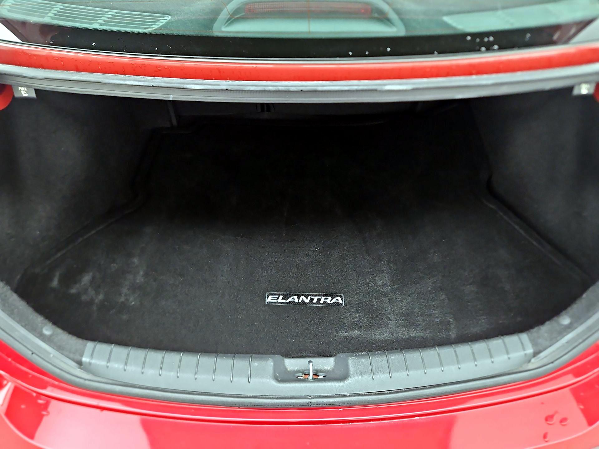 Thumbnail: 2017 Hyundai Elantra - 17