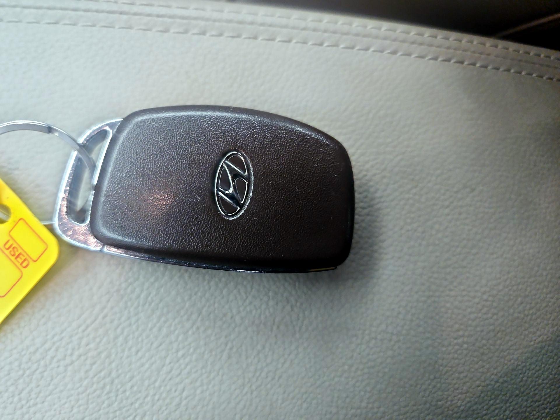 Thumbnail: 2017 Hyundai Elantra - 19