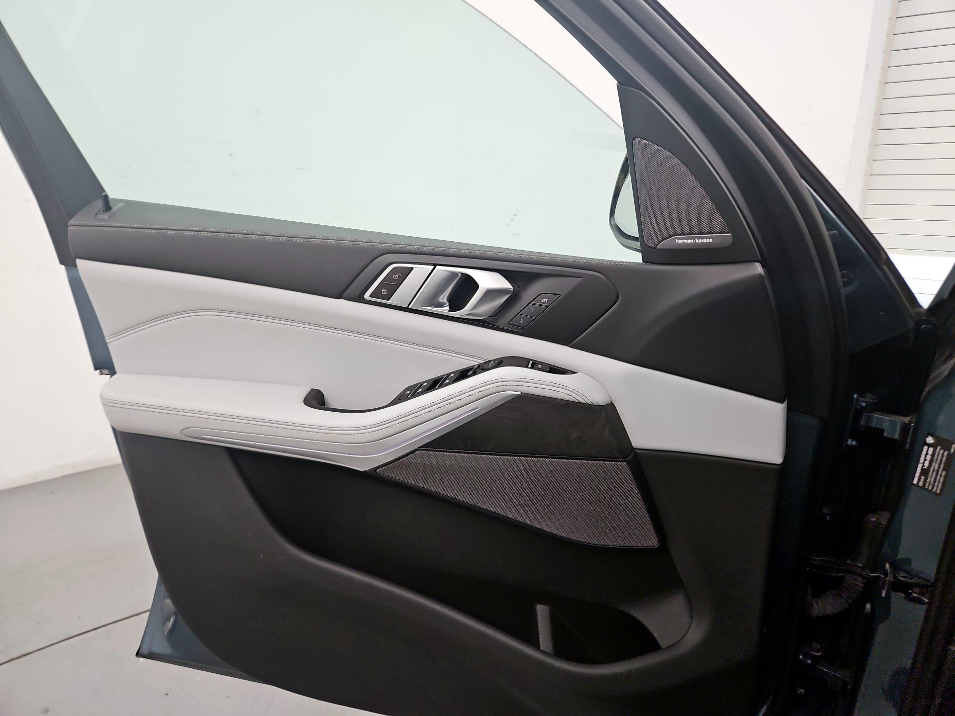 Thumbnail: 2024 BMW X5 - 12