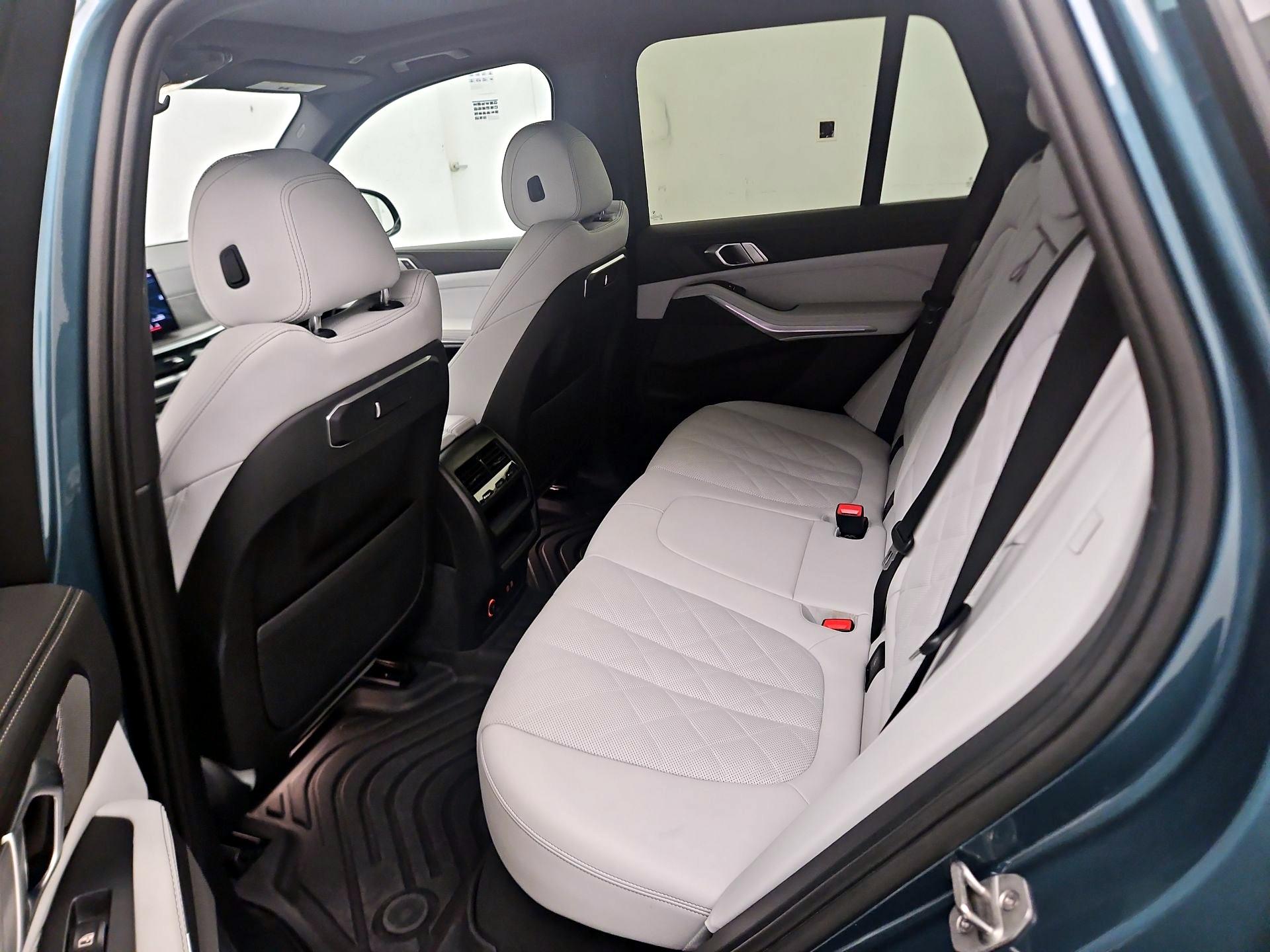 Thumbnail: 2024 BMW X5 - 16