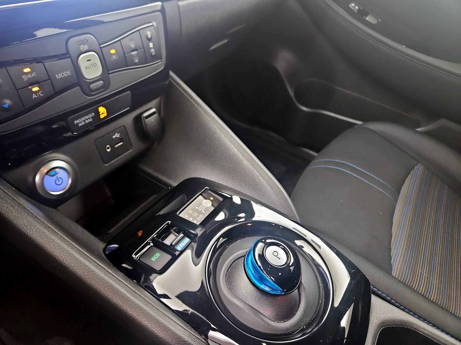 Thumbnail: 2019 Nissan Leaf - 15