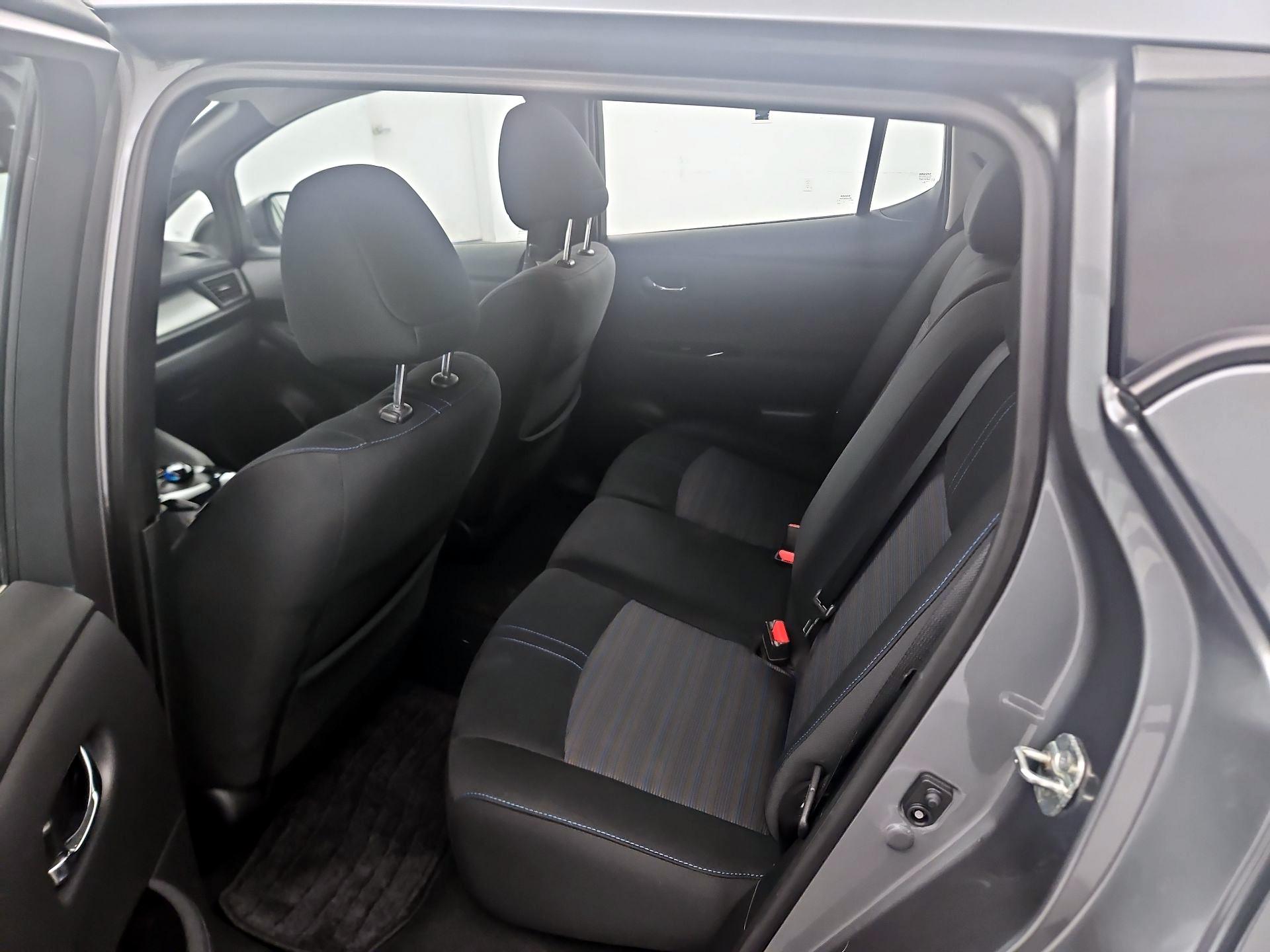 Thumbnail: 2019 Nissan Leaf - 16