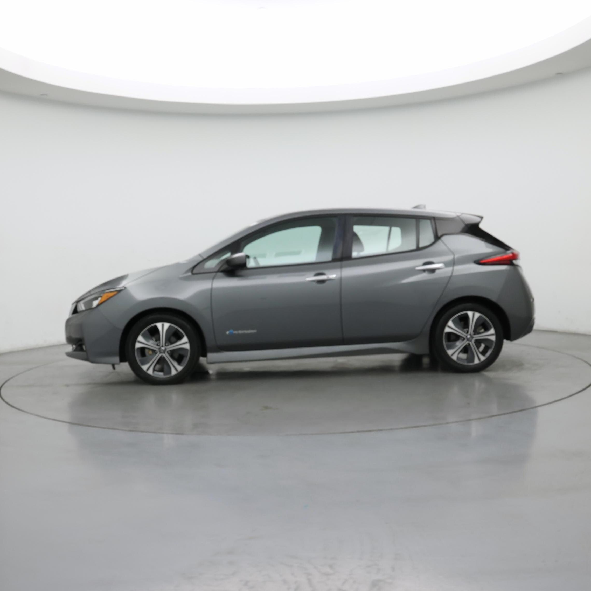 Thumbnail: 2019 Nissan Leaf - 3