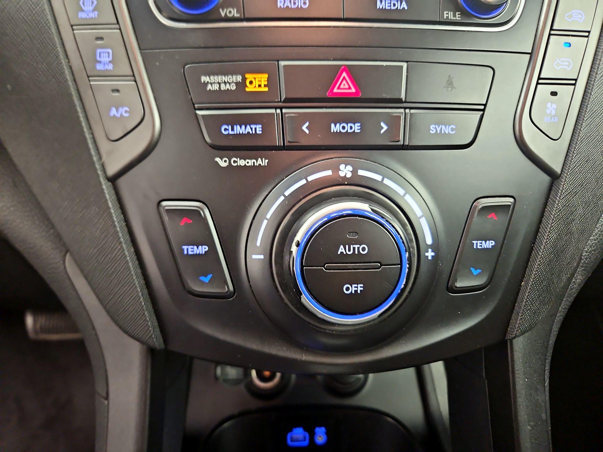 Thumbnail: 2018 Hyundai Santa Fe - 16