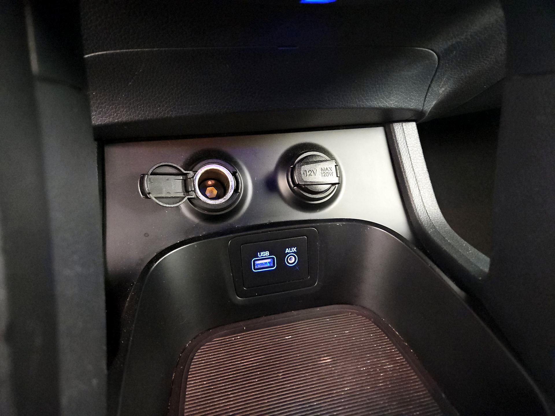 Thumbnail: 2018 Hyundai Santa Fe - 18