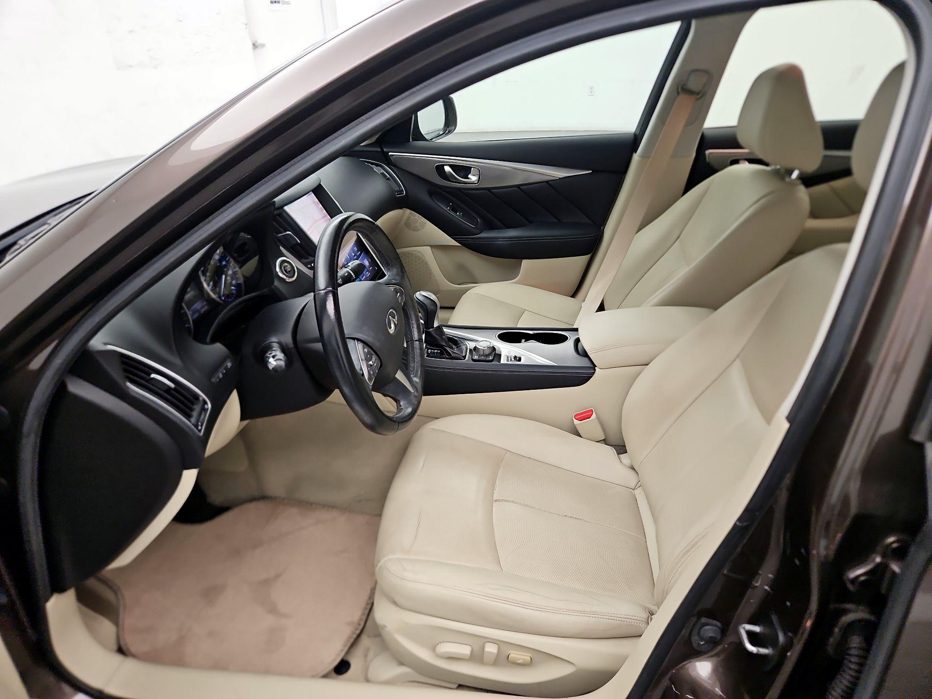 Thumbnail: 2015 INFINITI Q50 - 11