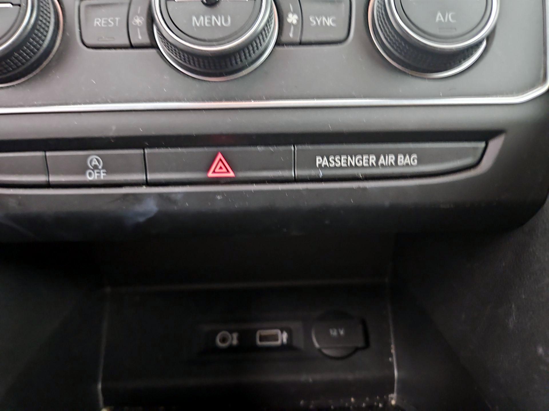 Thumbnail: 2019 Volkswagen Atlas - 18